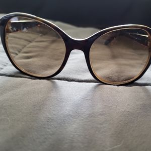 Toro Burch women sunglasses.